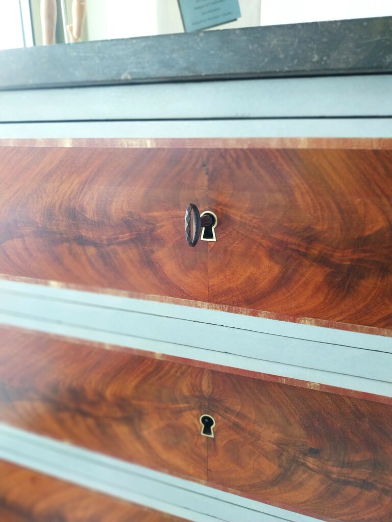 Peinture-bois-naturel-placage-dorure-patine-restauration